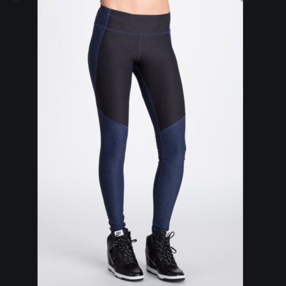 NWT Outdoor Voices TechSweat Flex Leggings - Picture 10 of 11